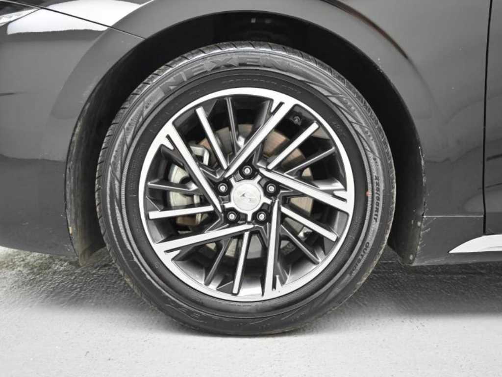 HYUNDAI Grandeur - Vista 5