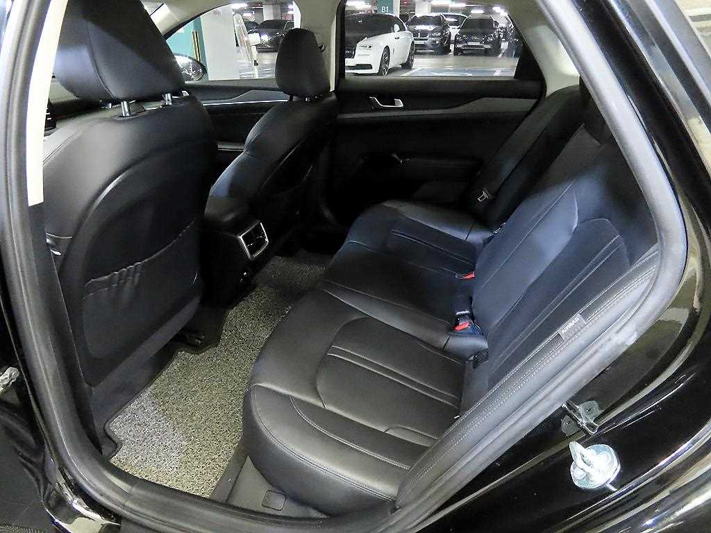 KIA K5 - Vista 7