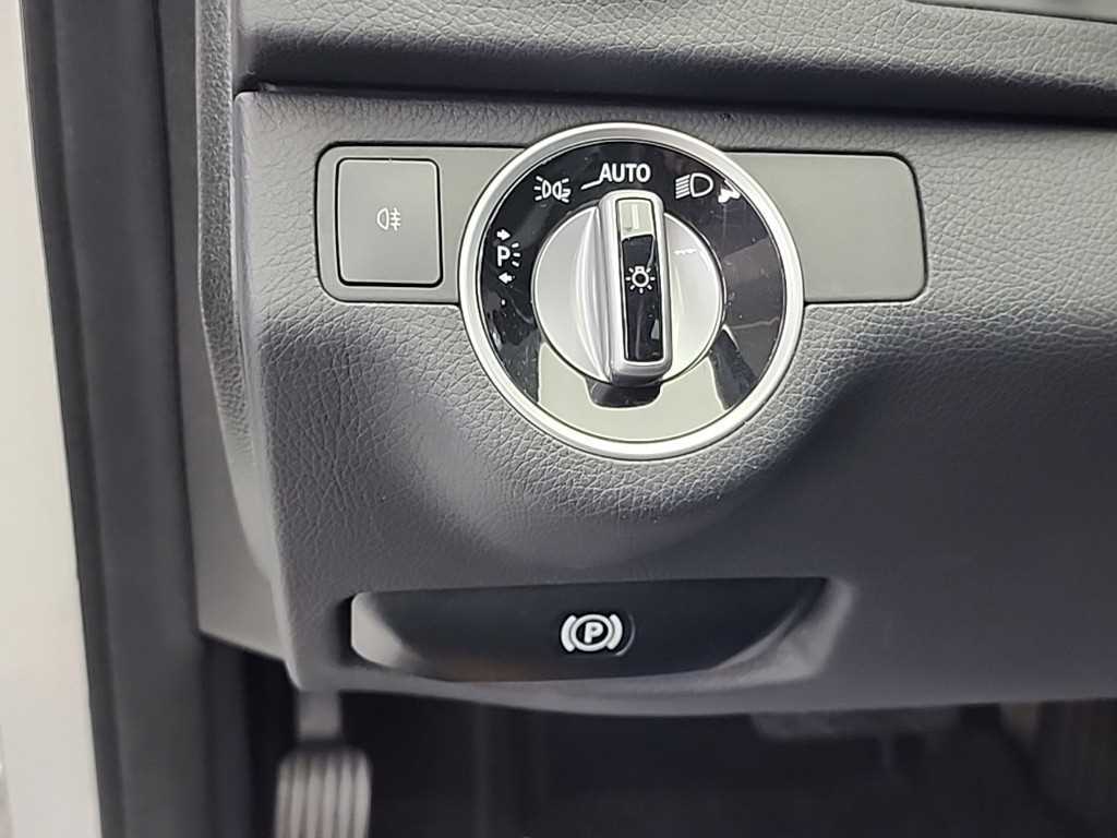 Mercedes Benz C Class 2012 Plateado - Importación desde Corea - HF Imports Iquique - Foto 18