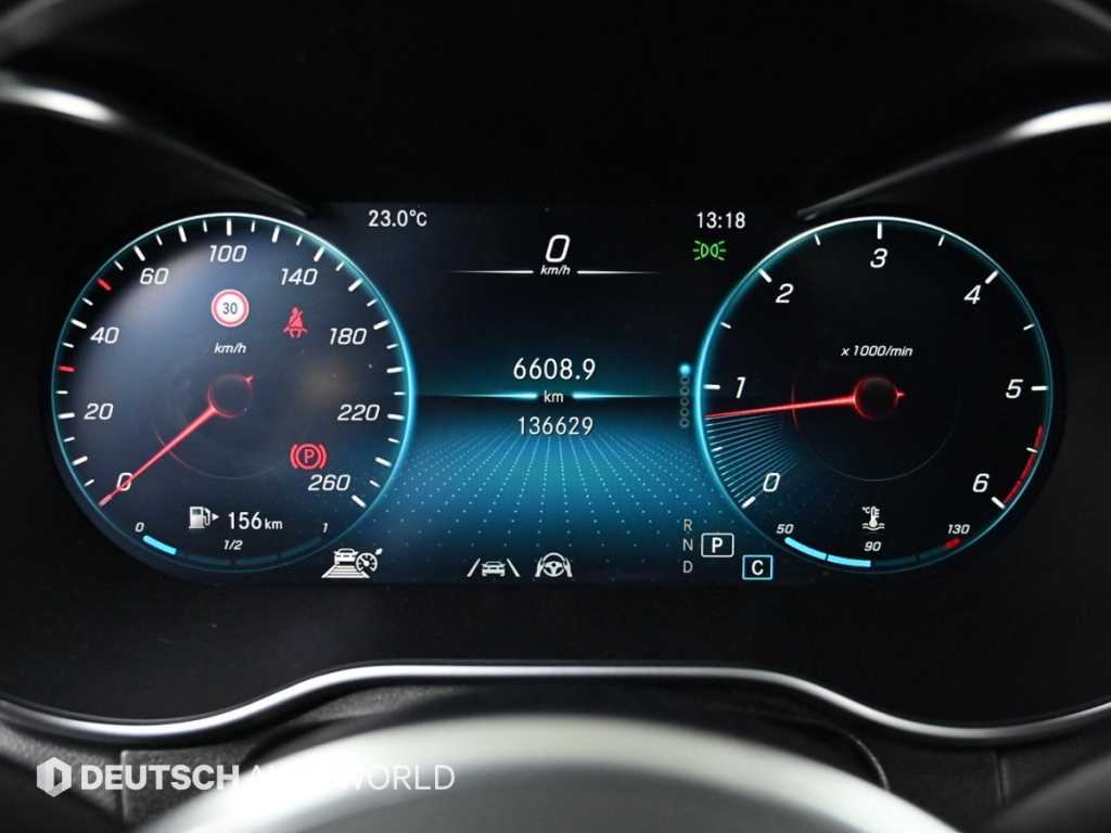 Mercedes Benz GLC Class - Vista 8