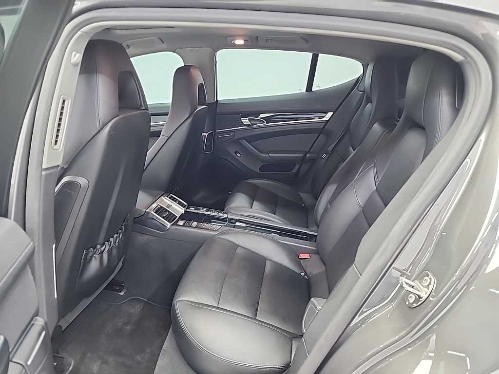 Porsche Panamera - Vista 12