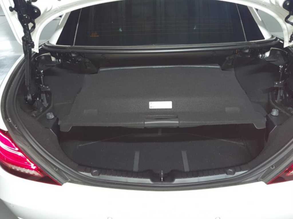 Mercedes Benz SLC Class - Vista 11