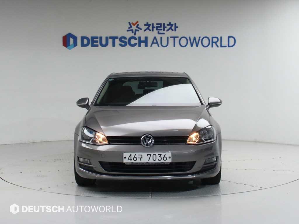Volkswagen Golf - Vista 3
