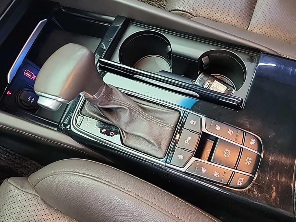 KIA K7 - Vista 8