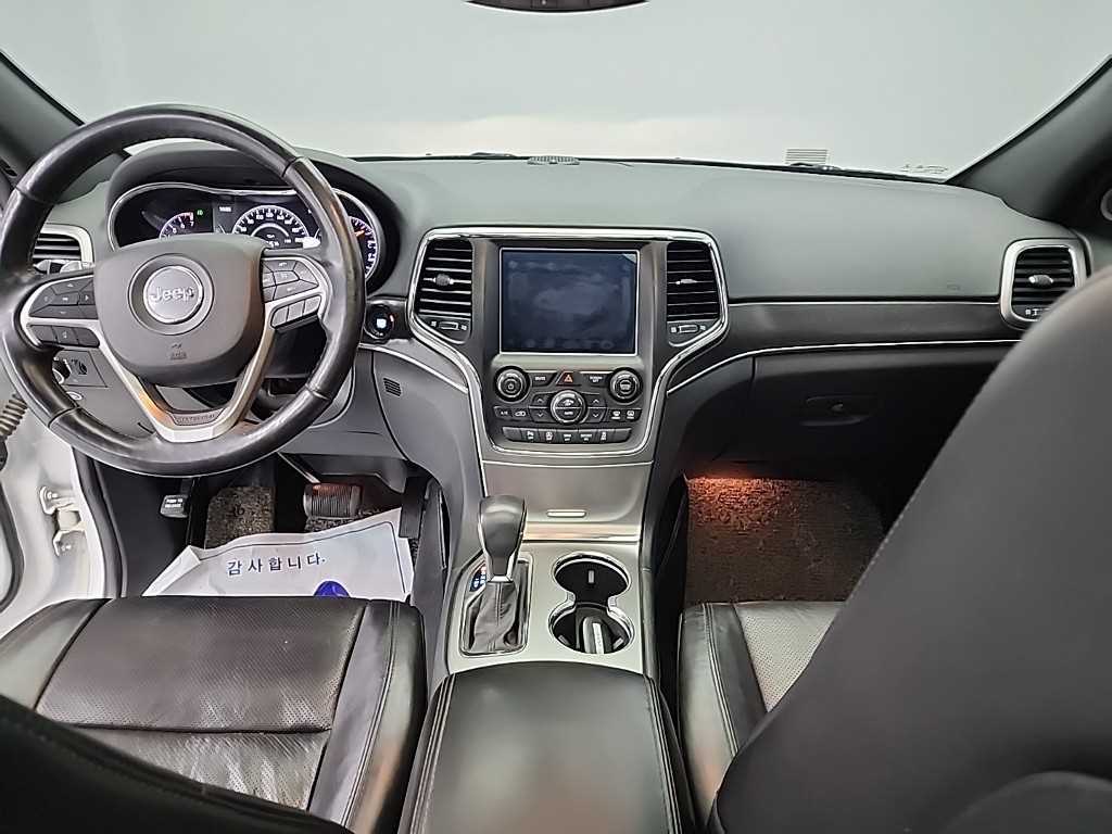 Jeep Cherokee - Vista 7