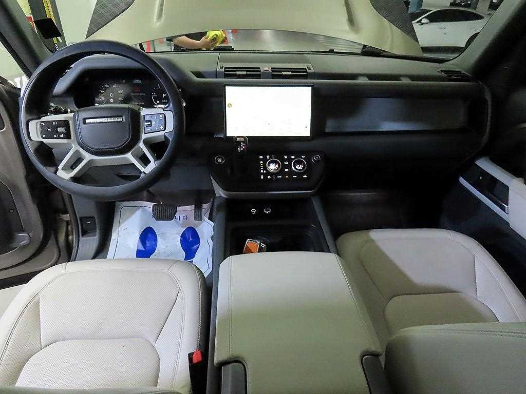 Land Rover Defender - Vista 10