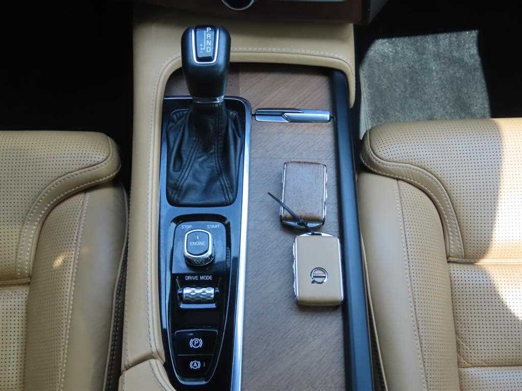 Volvo XC90 - Vista 11