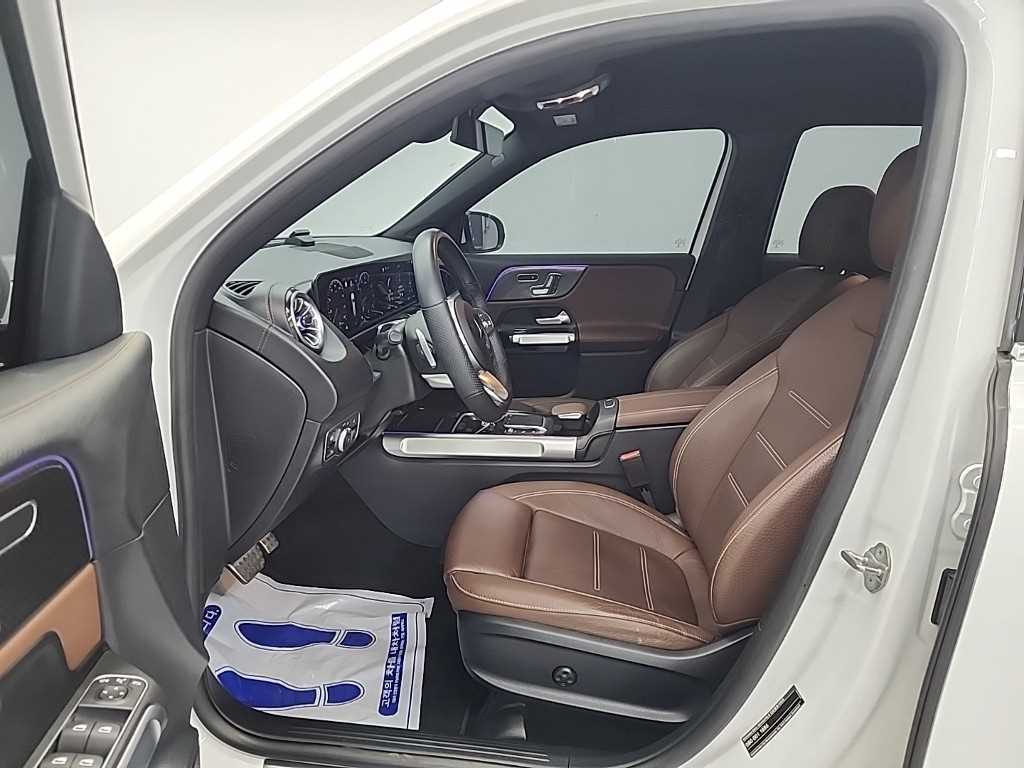 Mercedes Benz GLB Class - Vista 11