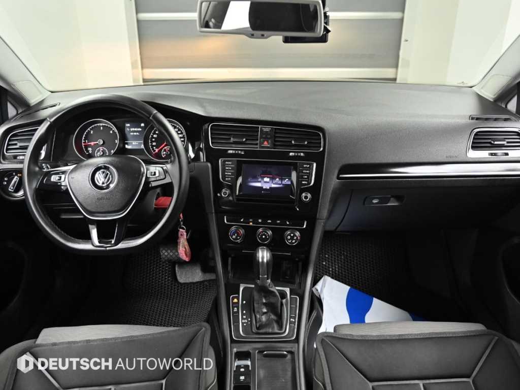 Volkswagen Golf - Vista 7