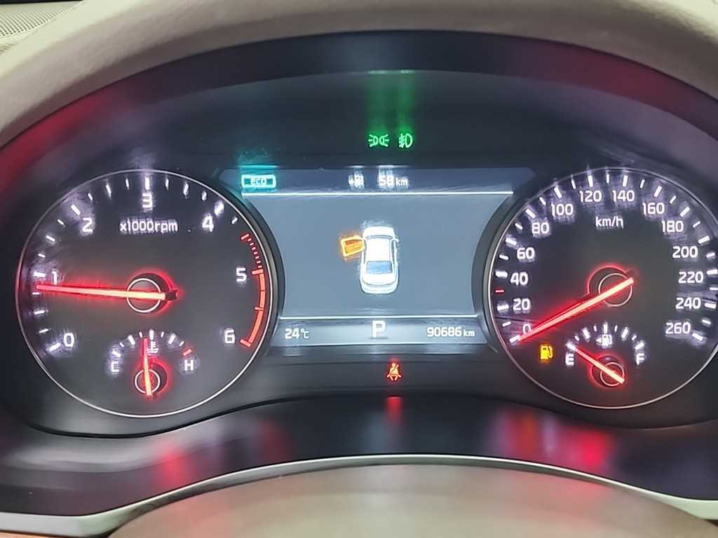 KIA K7 - Vista 6