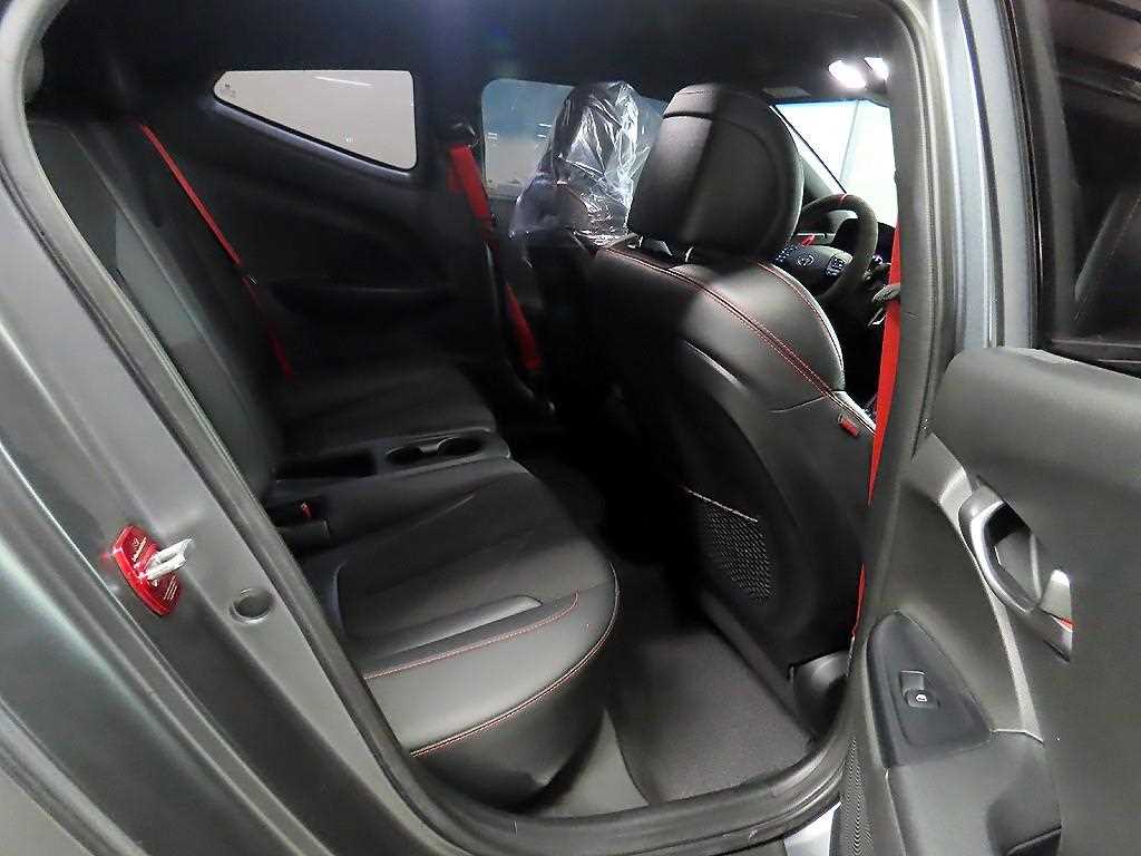 HYUNDAI Veloster - Vista 7