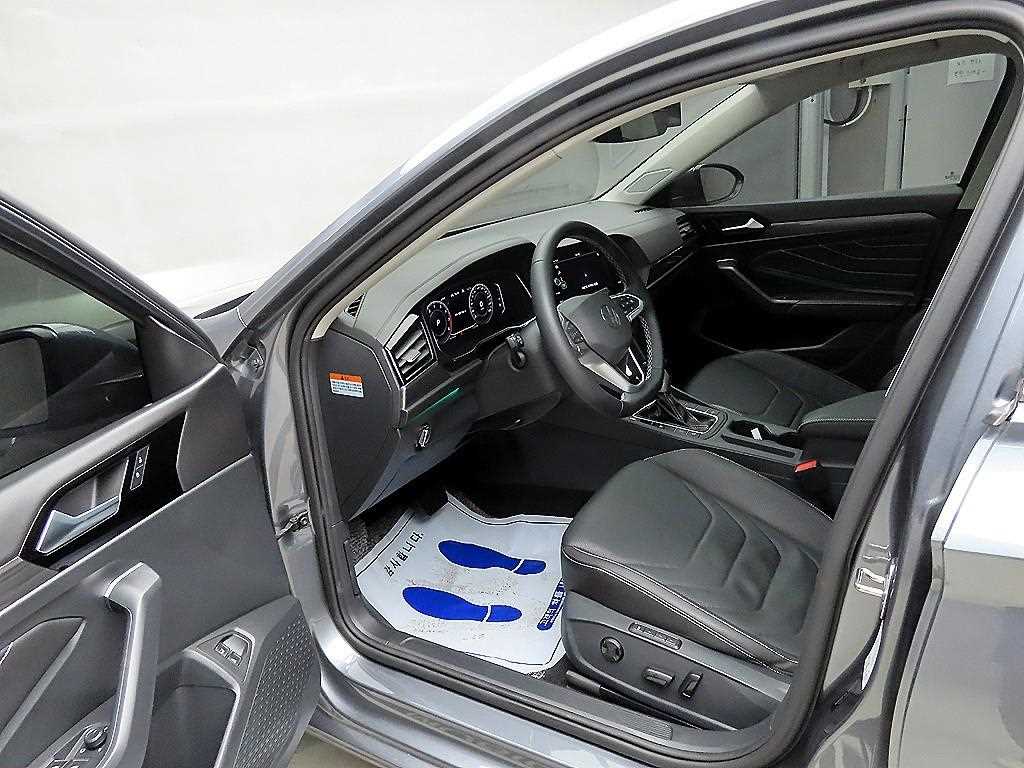 Volkswagen Jetta - Vista 5