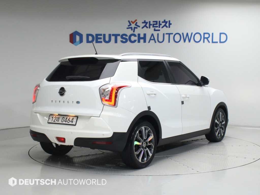 Ssangyong Tivoli - Vista 2