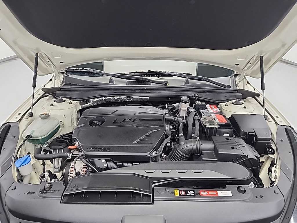 KIA K5 - Vista 5