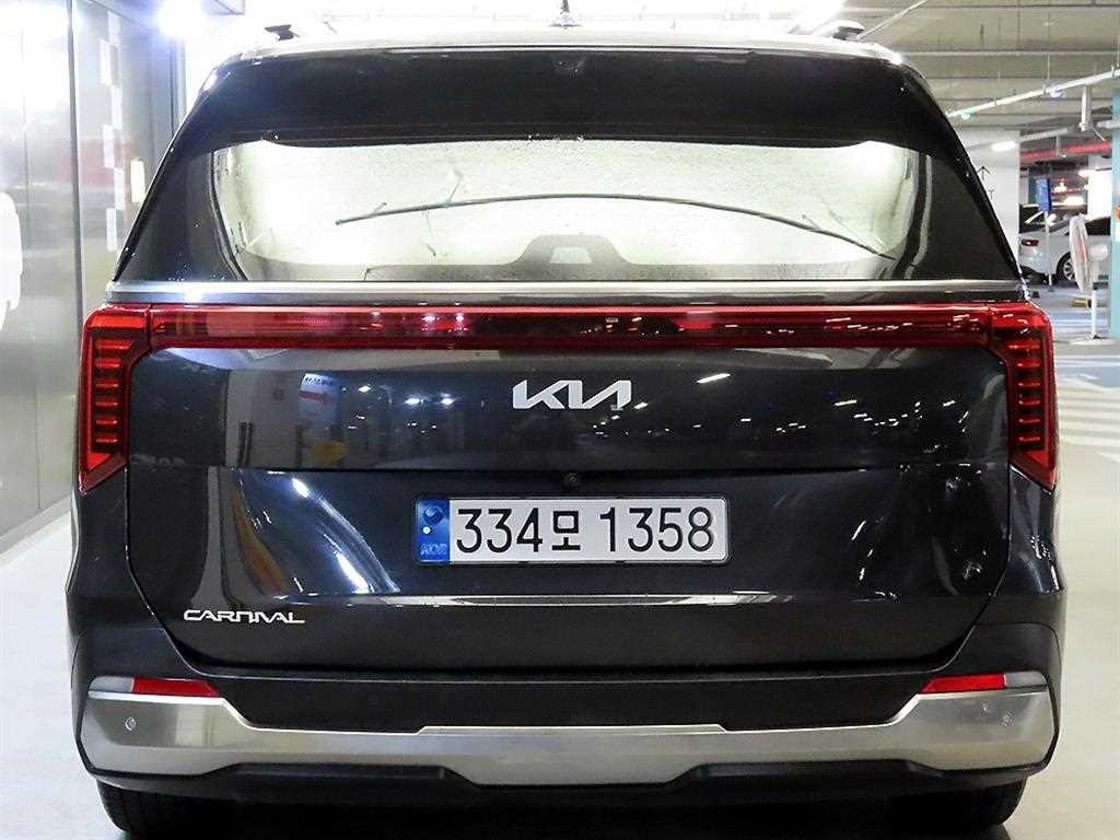 KIA Carnival - Vista 5