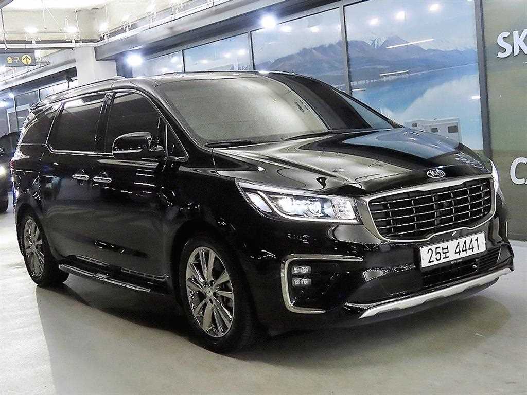 KIA Carnival 2019 Negro - Importación desde Corea - HF Imports Iquique - Foto 1