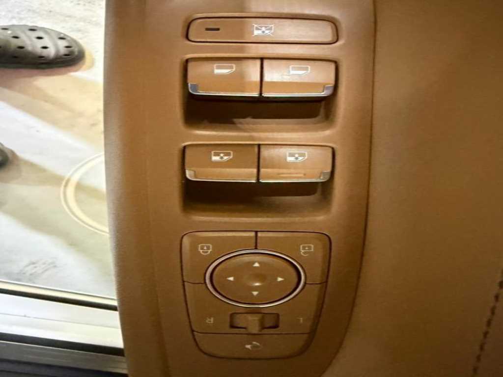 HYUNDAI Grandeur - Vista 11