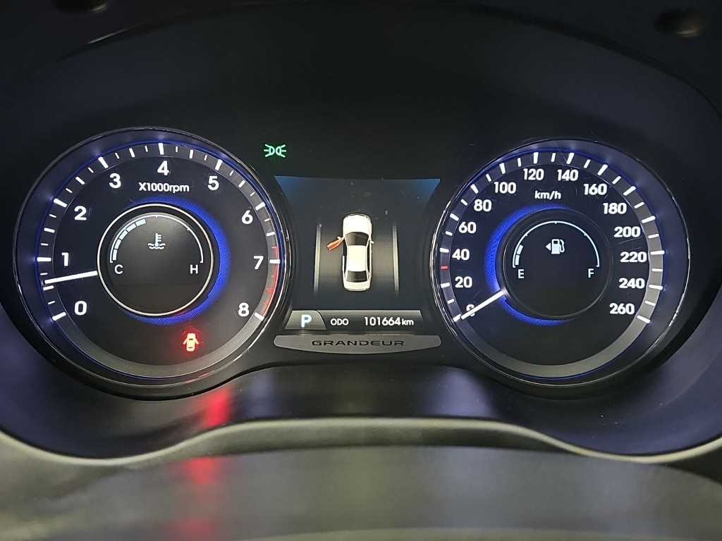 HYUNDAI Grandeur - Vista 6