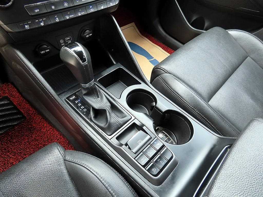 HYUNDAI Tucson - Vista 10