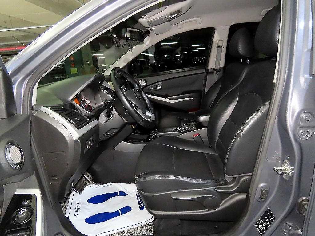 Ssangyong Korando - Vista 6