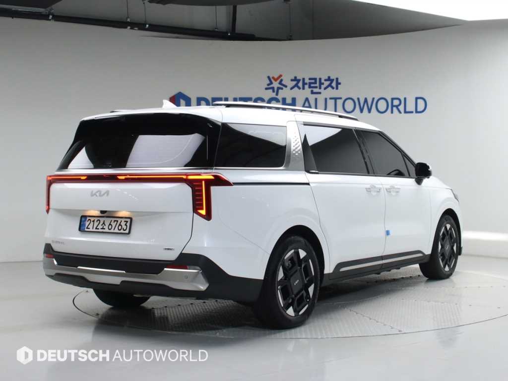 KIA Carnival - Vista 2