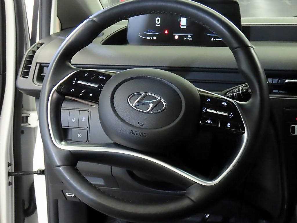HYUNDAI Staria - Vista 8