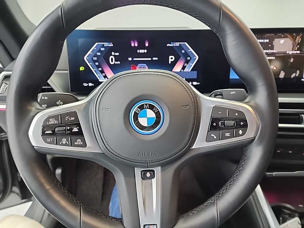BMW i4 - Vista 9