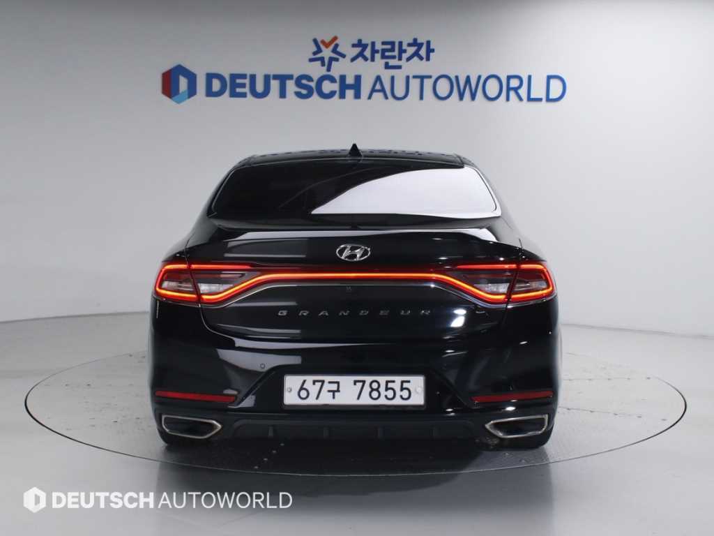 HYUNDAI Grandeur - Vista 4