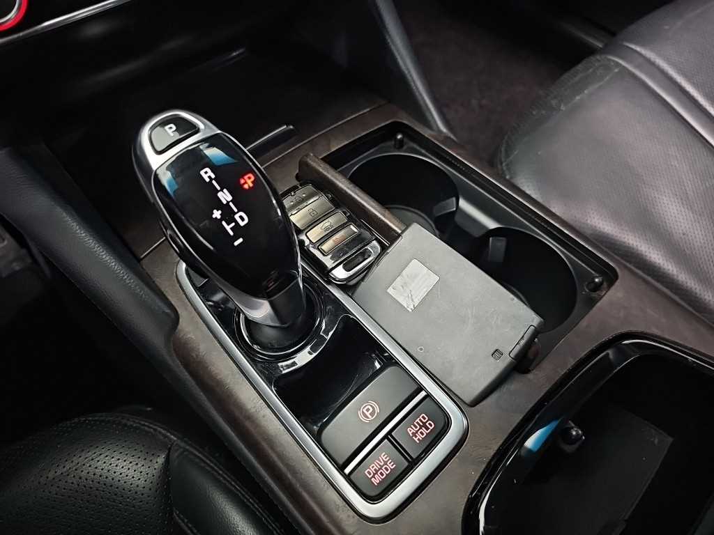 KIA K9 - Vista 8