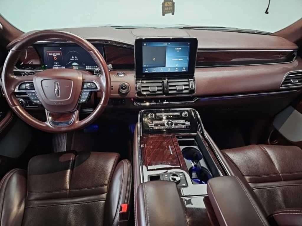 Lincoln Navigator - Vista 5