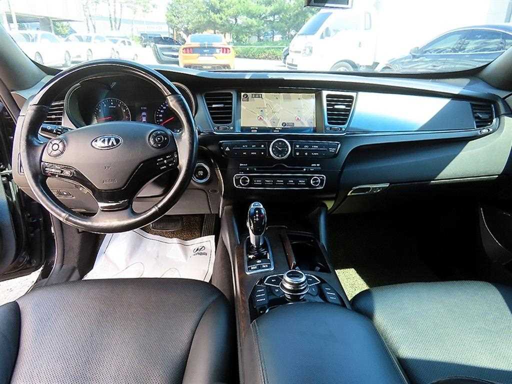 KIA K9 - Vista 7