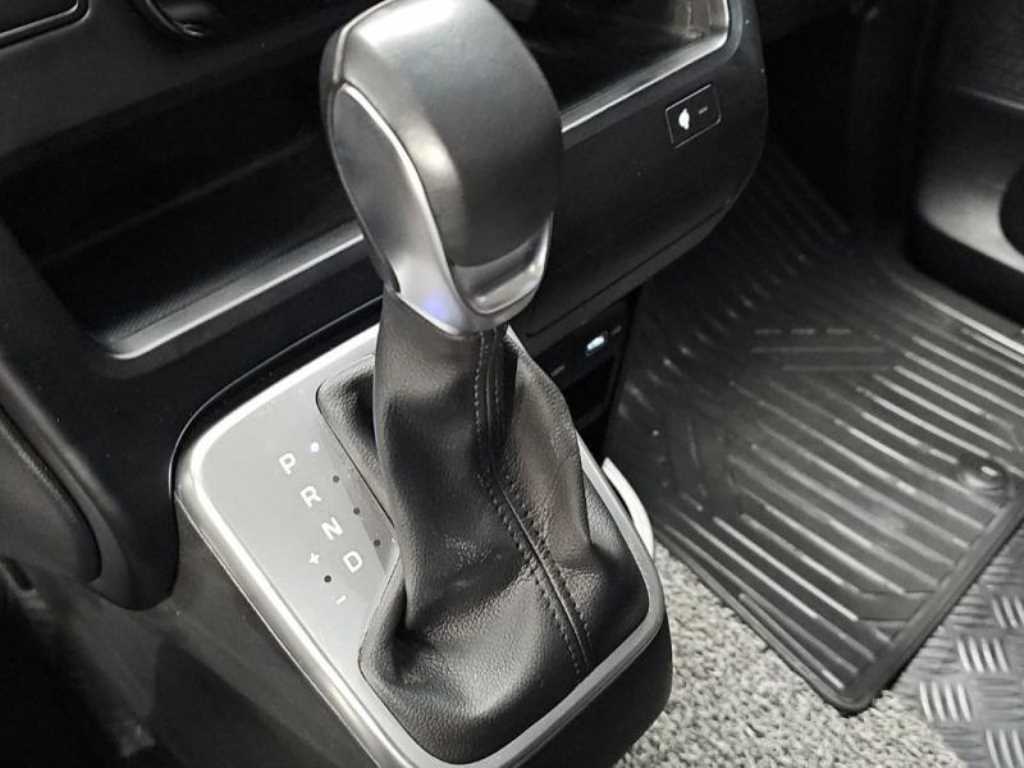 HYUNDAI Staria - Vista 12