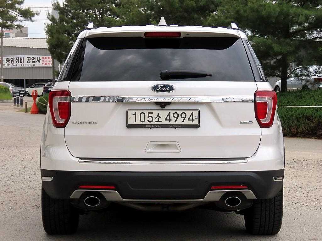 Ford Explorer - Vista 4