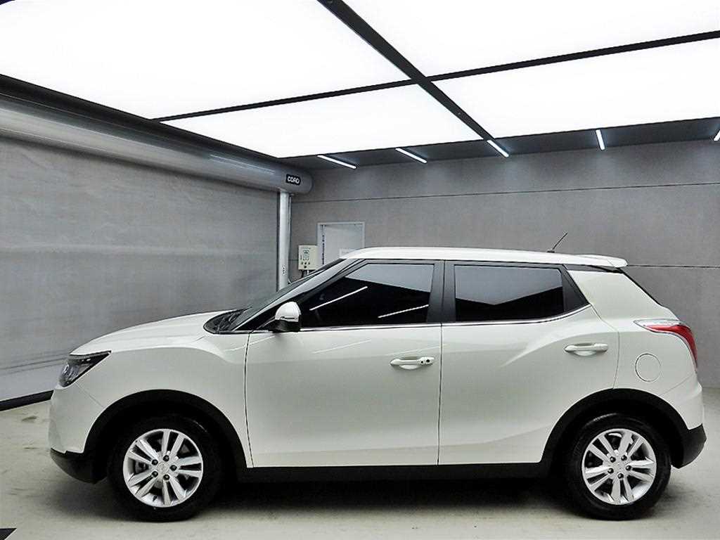 Ssangyong Tivoli - Vista 4