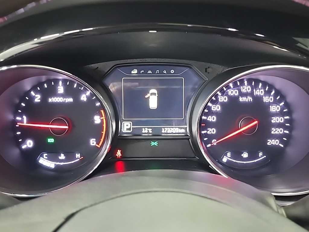 KIA Carnival - Vista 6
