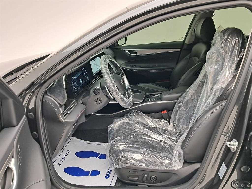 HYUNDAI Grandeur - Vista 11