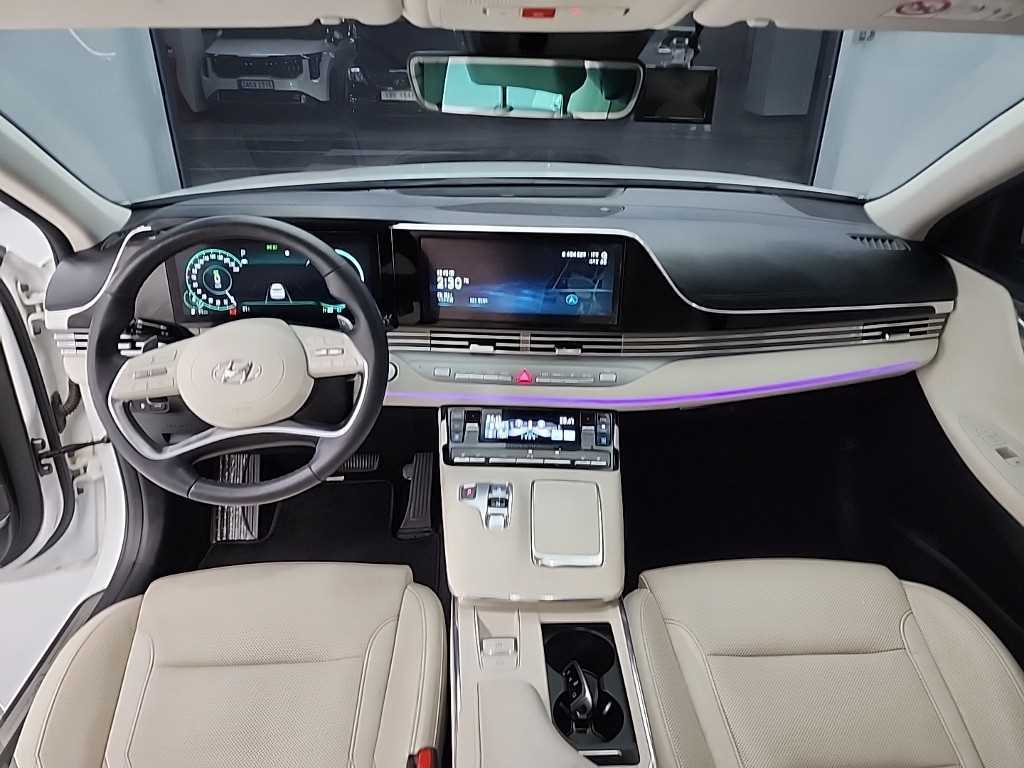 HYUNDAI Grandeur - Vista 7