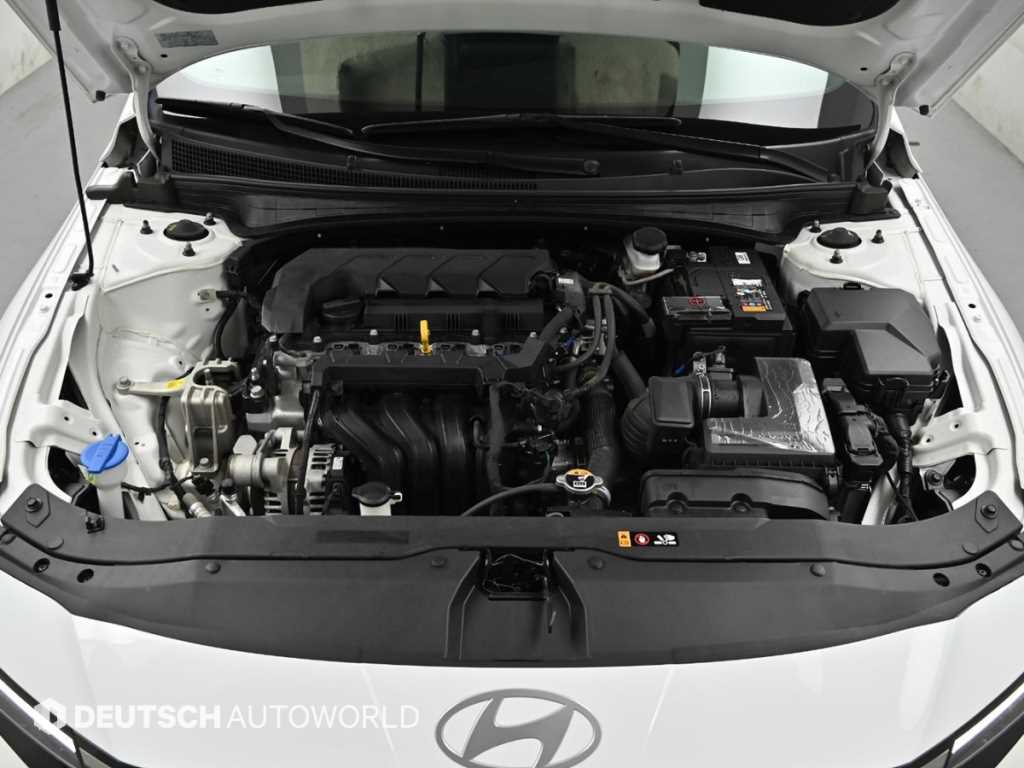 HYUNDAI Avante - Vista 6