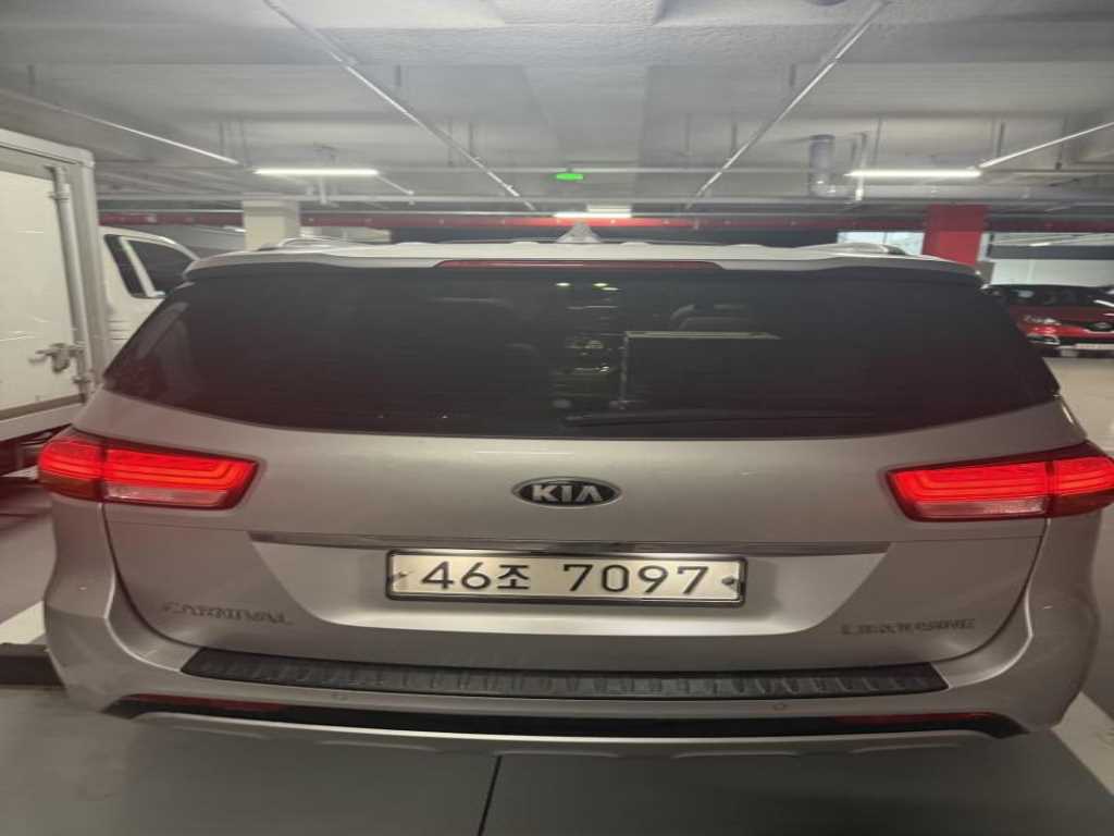 KIA Carnival - Vista 3