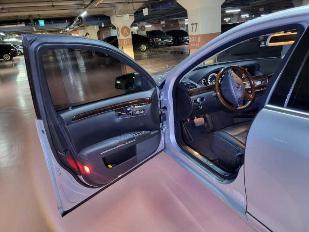 Mercedes Benz S Class - Vista 10