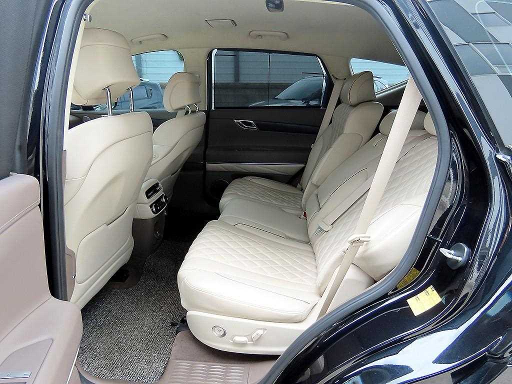 Genesis GV80 - Vista 6