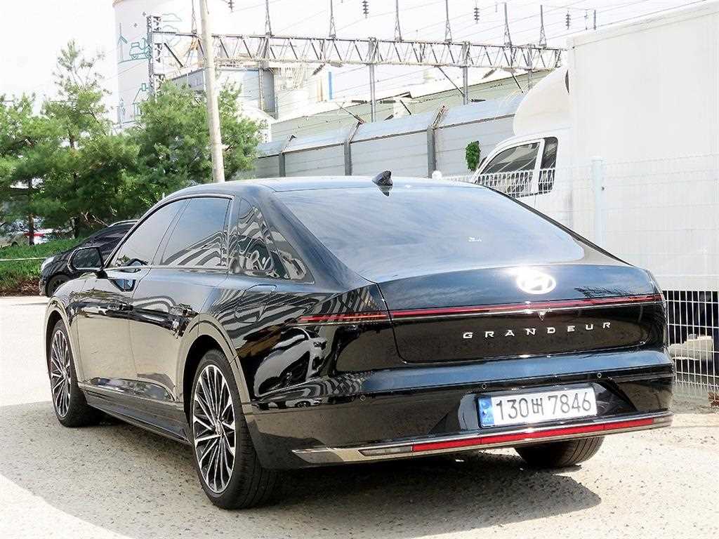 HYUNDAI Grandeur - Vista 4
