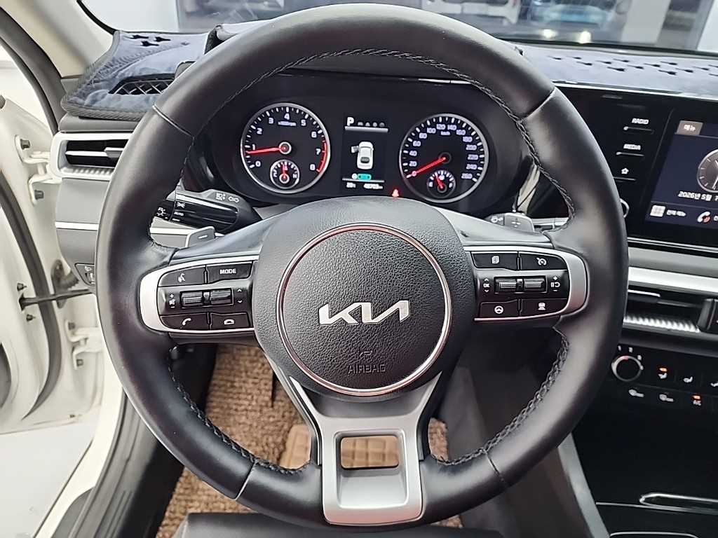 KIA K5 - Vista 9