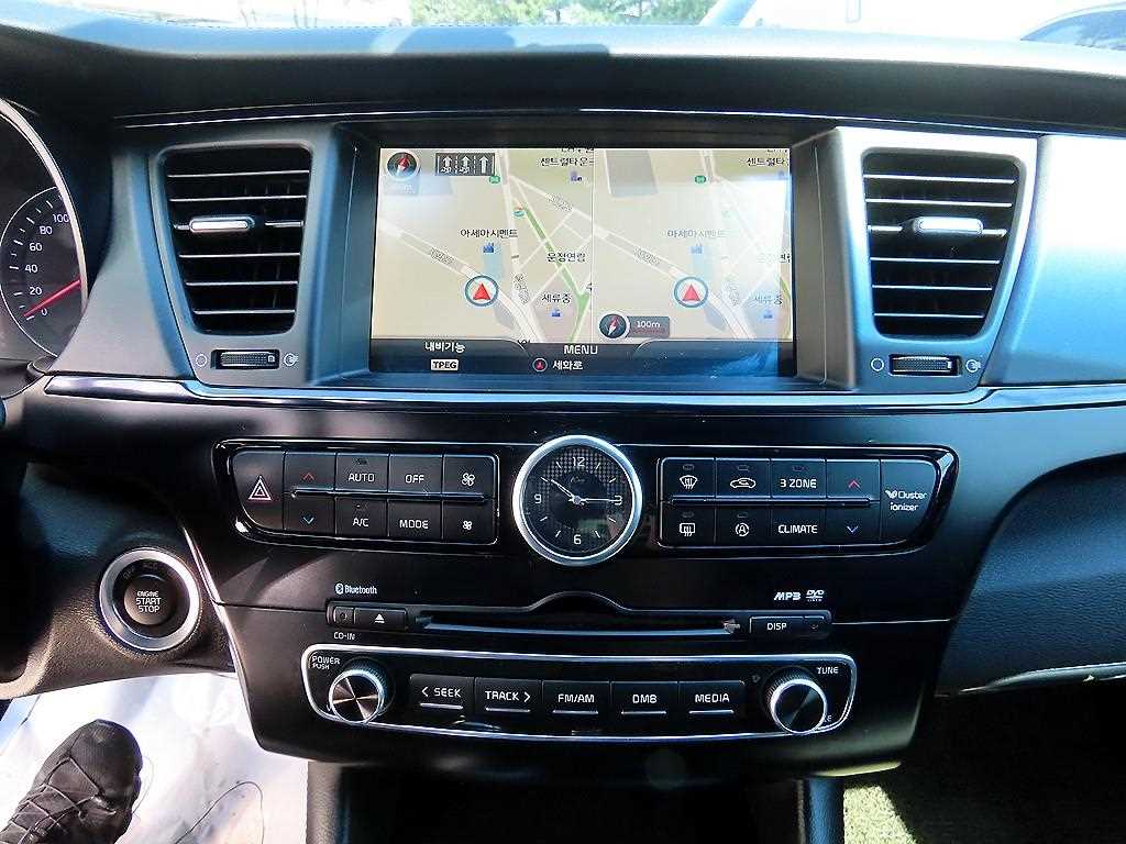 KIA K9 - Vista 12