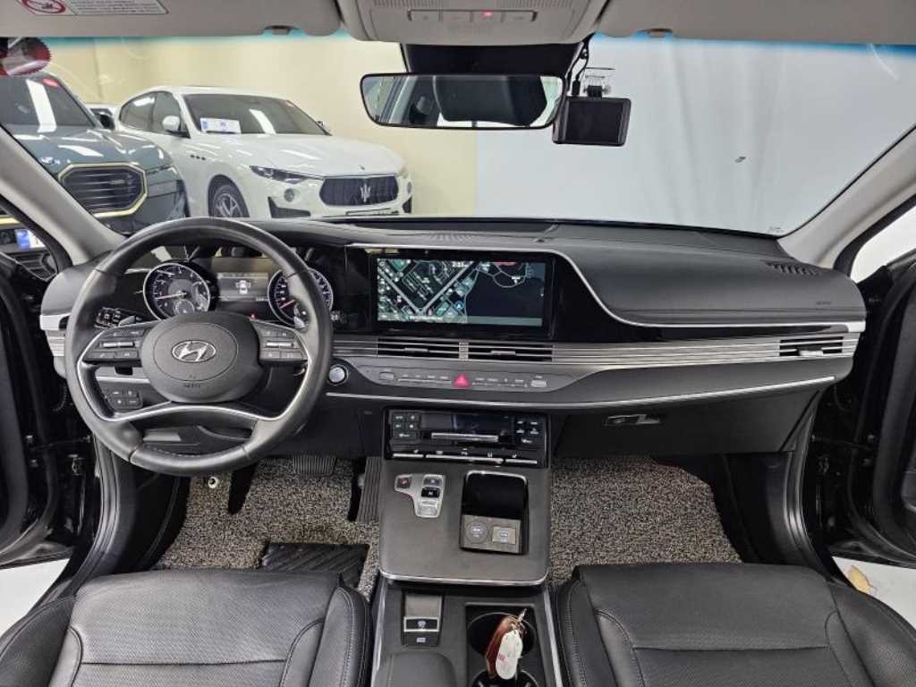 HYUNDAI Grandeur - Vista 6