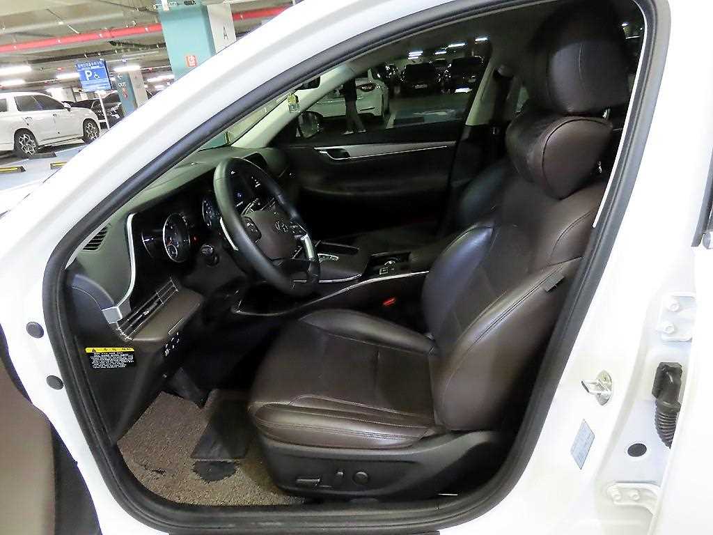 HYUNDAI Grandeur - Vista 6