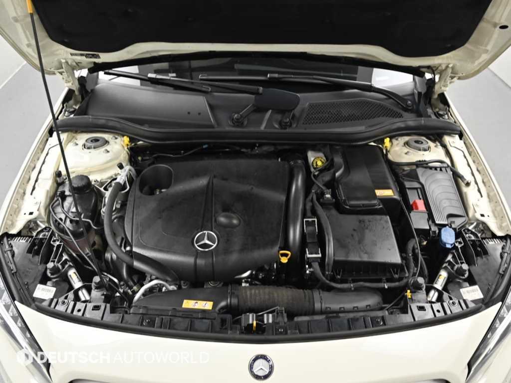 Mercedes Benz GLA Class - Vista 6