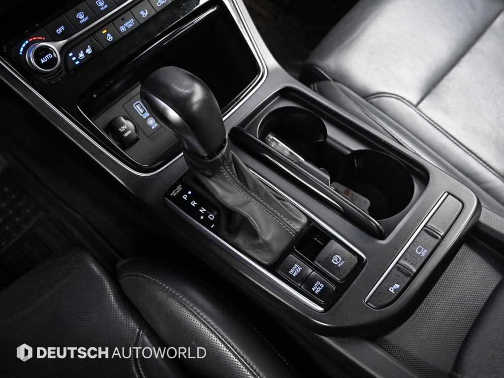 HYUNDAI Grandeur - Vista 9