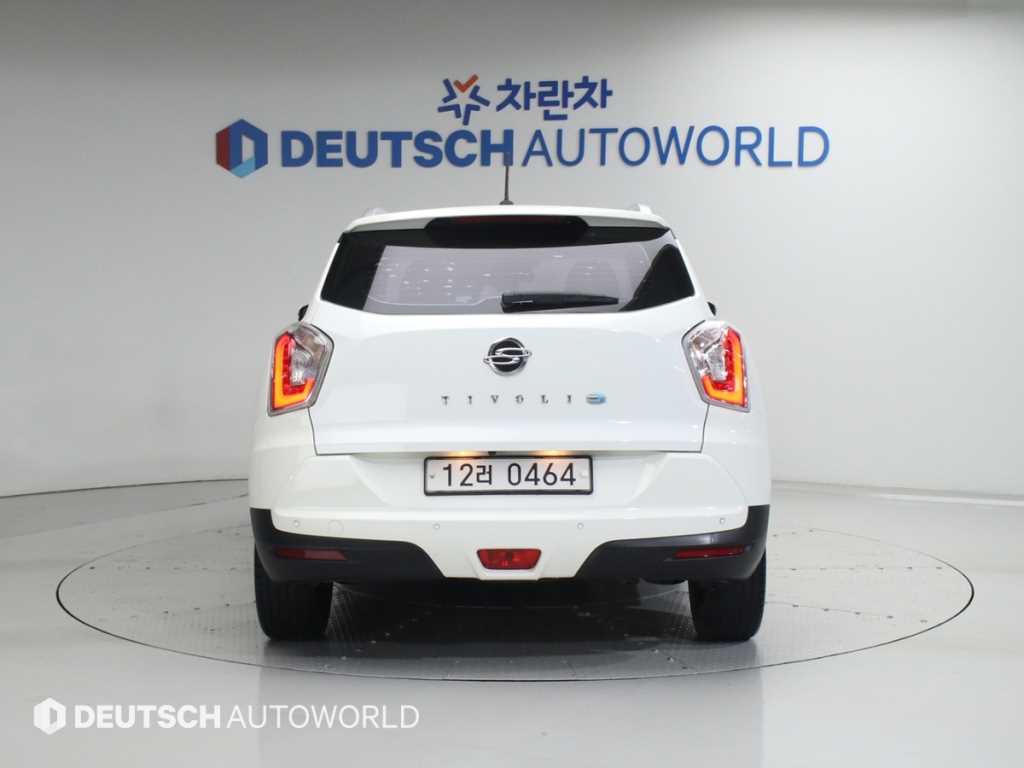 Ssangyong Tivoli - Vista 4