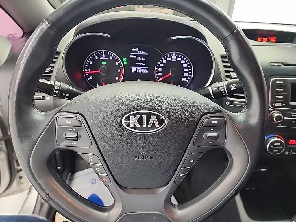 KIA K3 - Vista 9